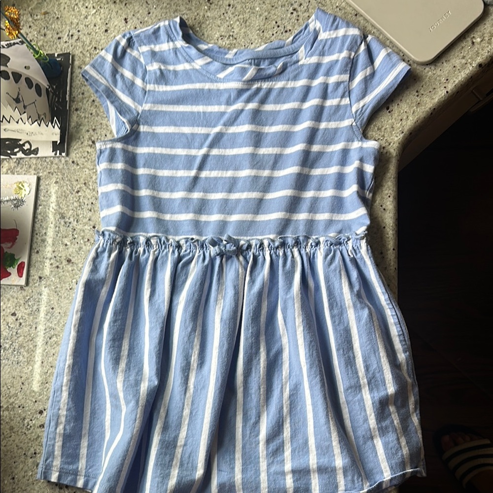 Lands End girls dress - never worn - size small 6/7 blue and white strips